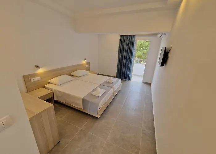 Lilly Rooms 法里拉基